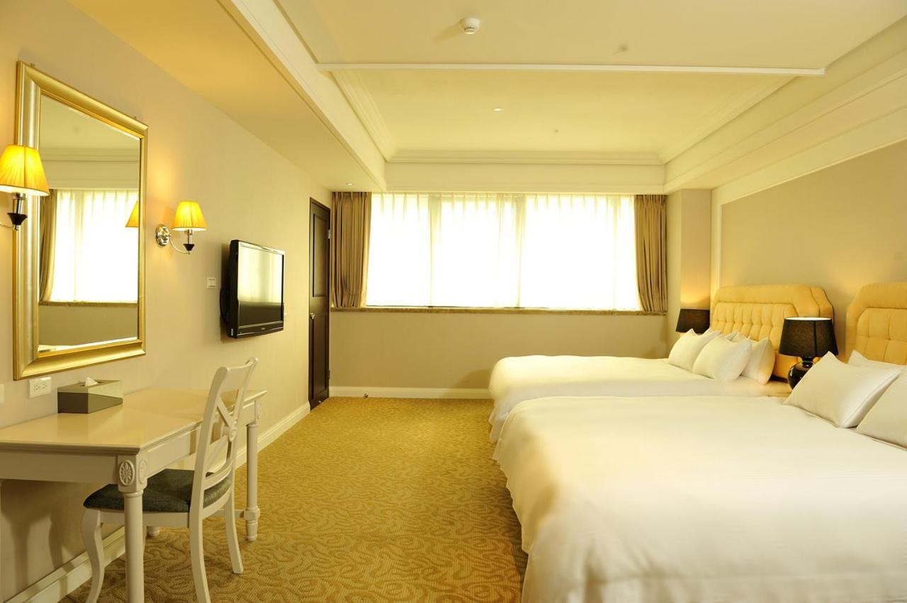 Asia Emperor Hotel Тайнань Экстерьер фото